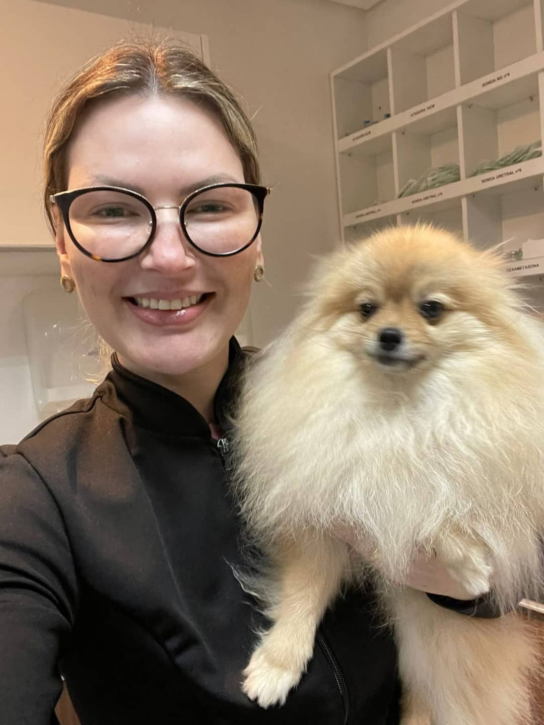 M.V. Daniele Tesseroli - Médica Veterinária com +10 anos de experiência na área pet em Joinville SC